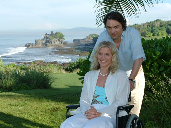 Eva Habermann in "Das Traumschiff - Singapure" auf Romance TV